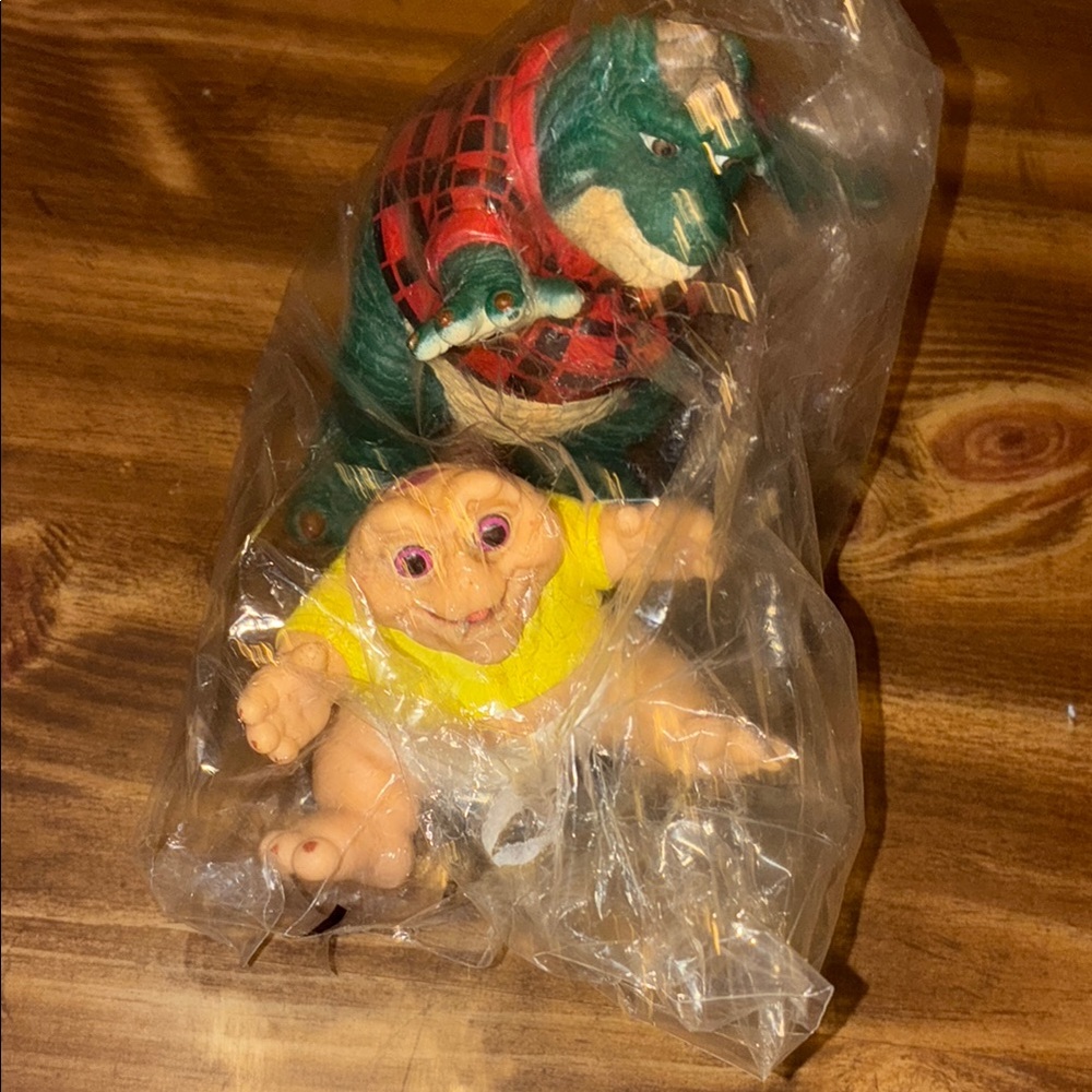 Dinosaur and Baby Figure Set - Green and Yellow